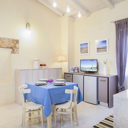 Iolanda Apartment 30M From Seaside Alghero Exteriör bild